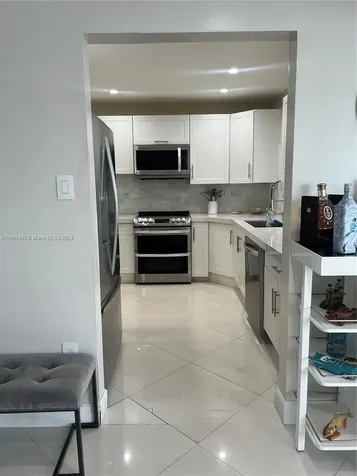 7651 NW 14th Street Pembroke Pines FL 33024