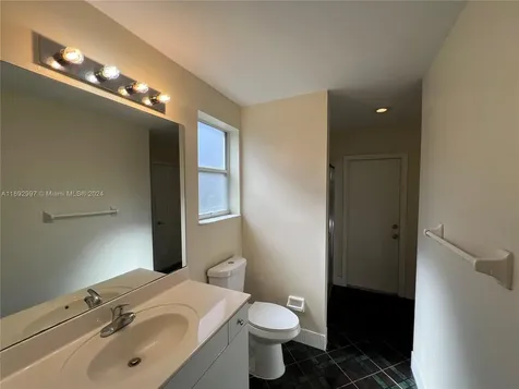 4289 NW 41st Lane Coconut Creek FL 33073