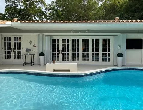 6100 San Vicente Street Coral Gables FL 33146