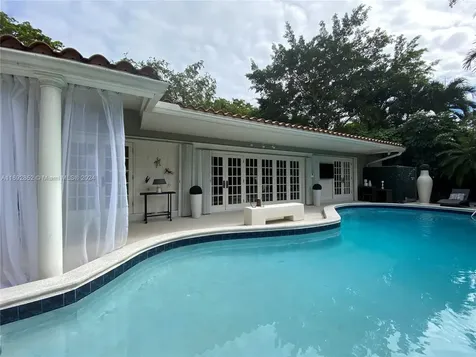 6100 San Vicente Street Coral Gables FL 33146