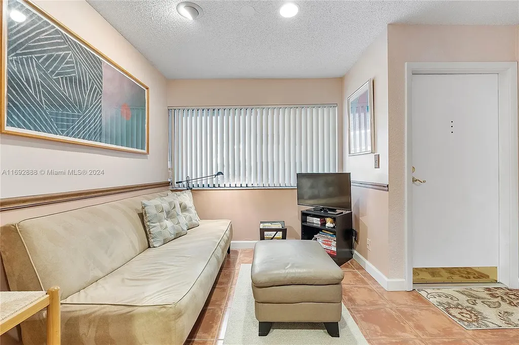 1601 Cypress Pointe Drive Coral Springs FL 33071