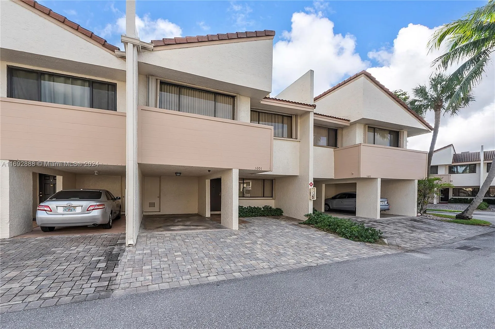 1601 Cypress Pointe Drive Coral Springs FL 33071