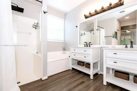 4074 Palm Place Weston FL 33331