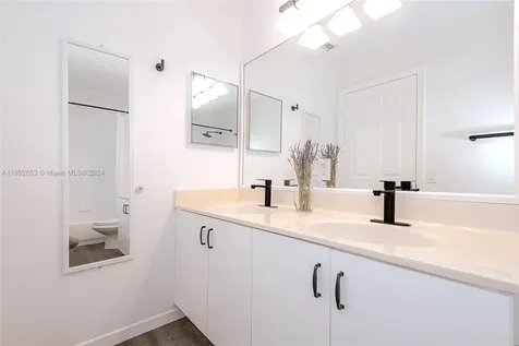 4074 Palm Place Weston FL 33331