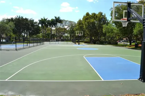 4074 Palm Place Weston FL 33331