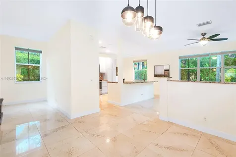 4074 Palm Place Weston FL 33331
