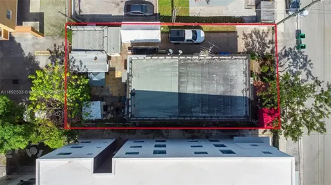 520 SW 11th Avenue Miami FL 33130