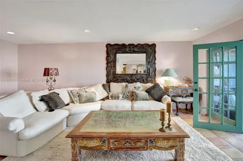 450 Paradise Isle Boulevard Hallandale Beach FL 33009