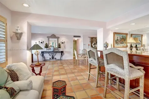 450 Paradise Isle Boulevard Hallandale Beach FL 33009