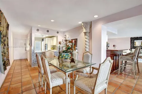 450 Paradise Isle Boulevard Hallandale Beach FL 33009