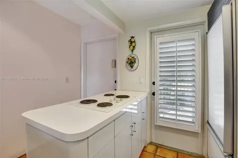 450 Paradise Isle Boulevard Hallandale Beach FL 33009