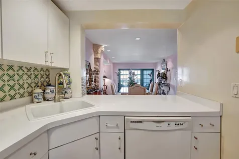 450 Paradise Isle Boulevard Hallandale Beach FL 33009
