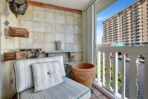 450 Paradise Isle Boulevard Hallandale Beach FL 33009