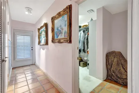 450 Paradise Isle Boulevard Hallandale Beach FL 33009