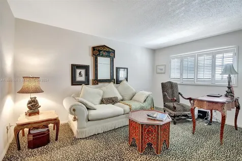 450 Paradise Isle Boulevard Hallandale Beach FL 33009