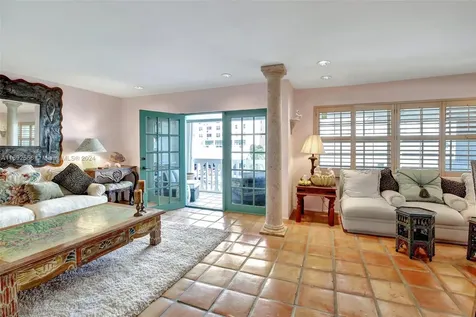 450 Paradise Isle Boulevard Hallandale Beach FL 33009