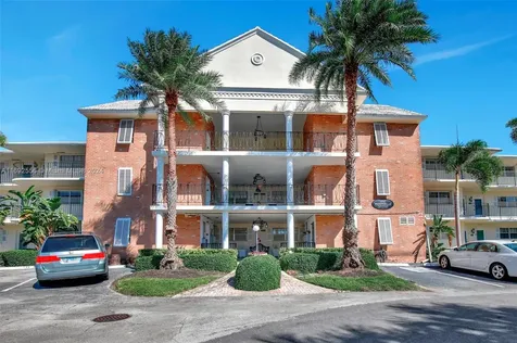 450 Paradise Isle Boulevard Hallandale Beach FL 33009