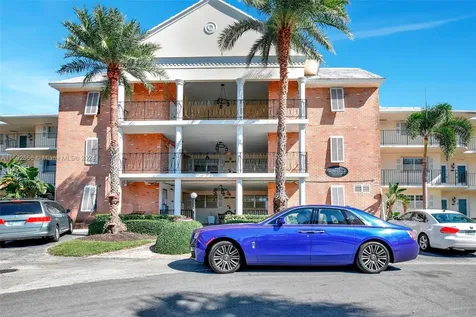 450 Paradise Isle Boulevard Hallandale Beach FL 33009