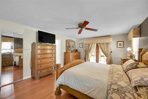 4014 NW 72nd Avenue Coral Springs FL 33065