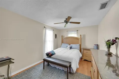 4014 NW 72nd Avenue Coral Springs FL 33065