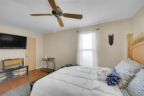 4014 NW 72nd Avenue Coral Springs FL 33065
