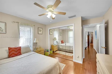 4014 NW 72nd Avenue Coral Springs FL 33065