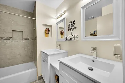 4014 NW 72nd Avenue Coral Springs FL 33065