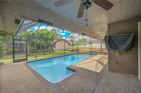 4014 NW 72nd Avenue Coral Springs FL 33065