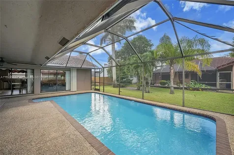 4014 NW 72nd Avenue Coral Springs FL 33065