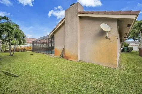 4014 NW 72nd Avenue Coral Springs FL 33065