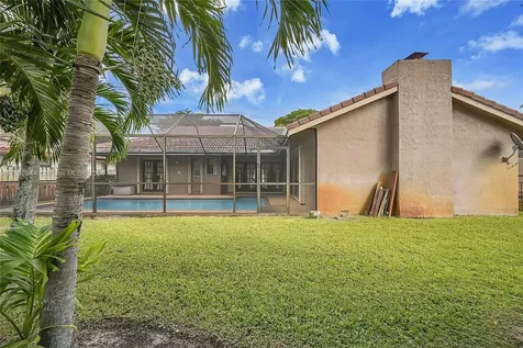 4014 NW 72nd Avenue Coral Springs FL 33065