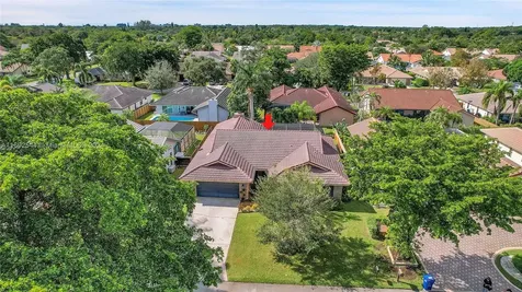 4014 NW 72nd Avenue Coral Springs FL 33065