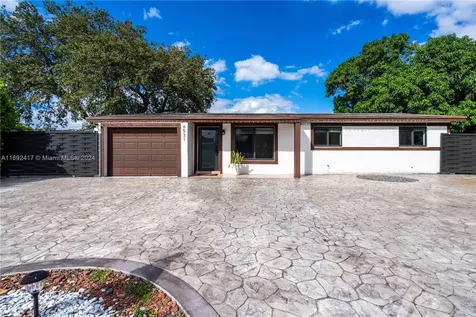 6531 Lincoln Street Hollywood FL 33024