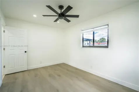 6531 Lincoln Street Hollywood FL 33024