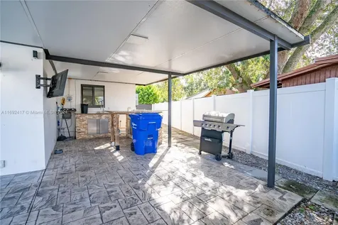 6531 Lincoln Street Hollywood FL 33024