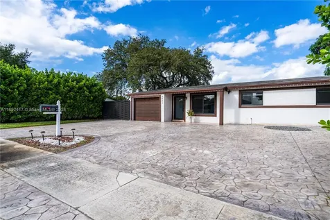 6531 Lincoln Street Hollywood FL 33024
