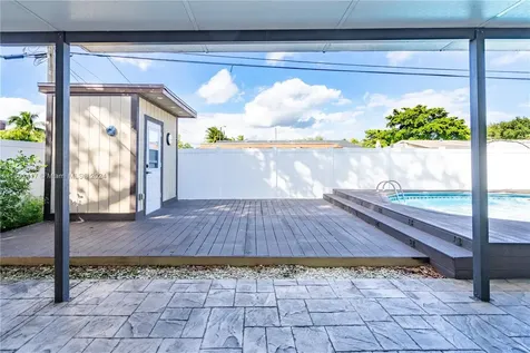 6531 Lincoln Street Hollywood FL 33024