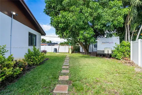 6531 Lincoln Street Hollywood FL 33024