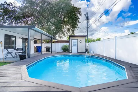 6531 Lincoln Street Hollywood FL 33024