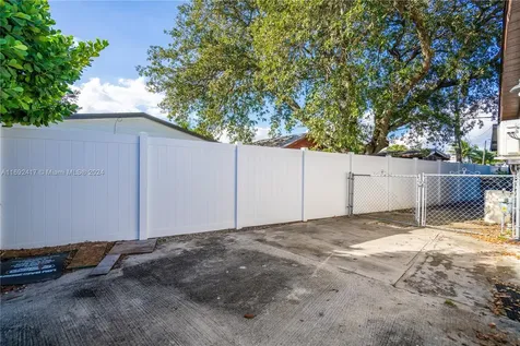 6531 Lincoln Street Hollywood FL 33024