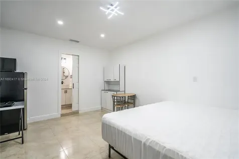 6531 Lincoln Street Hollywood FL 33024