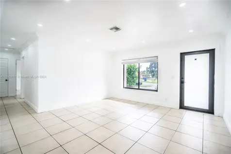 6531 Lincoln Street Hollywood FL 33024