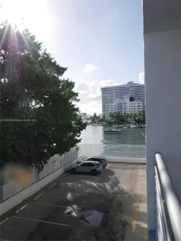1450 Lincoln Road Miami Beach FL 33139