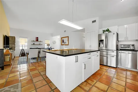 9926 NW 30th Street Doral FL 33172
