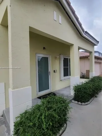15766 SW 74th Street Miami FL 33193