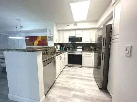 19999 E Country Club Drive Aventura FL 33180