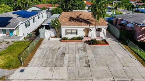 3041 SW 67th Avenue Miami FL 33155