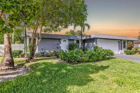 7821 NW 68th Avenue Tamarac FL 33321
