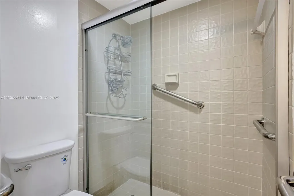 93 NE 17th Court Fort Lauderdale FL 33305