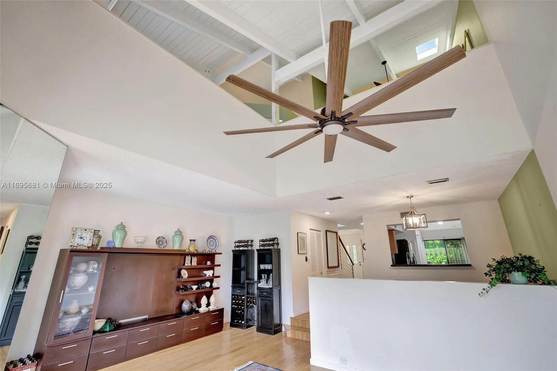 93 NE 17th Court Fort Lauderdale FL 33305